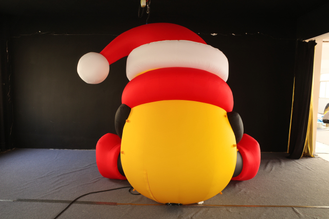 Customized Inflatable Christmas Mascot Model, Blow up Advertising Inflatable for Commercial Decoration & Themed Event