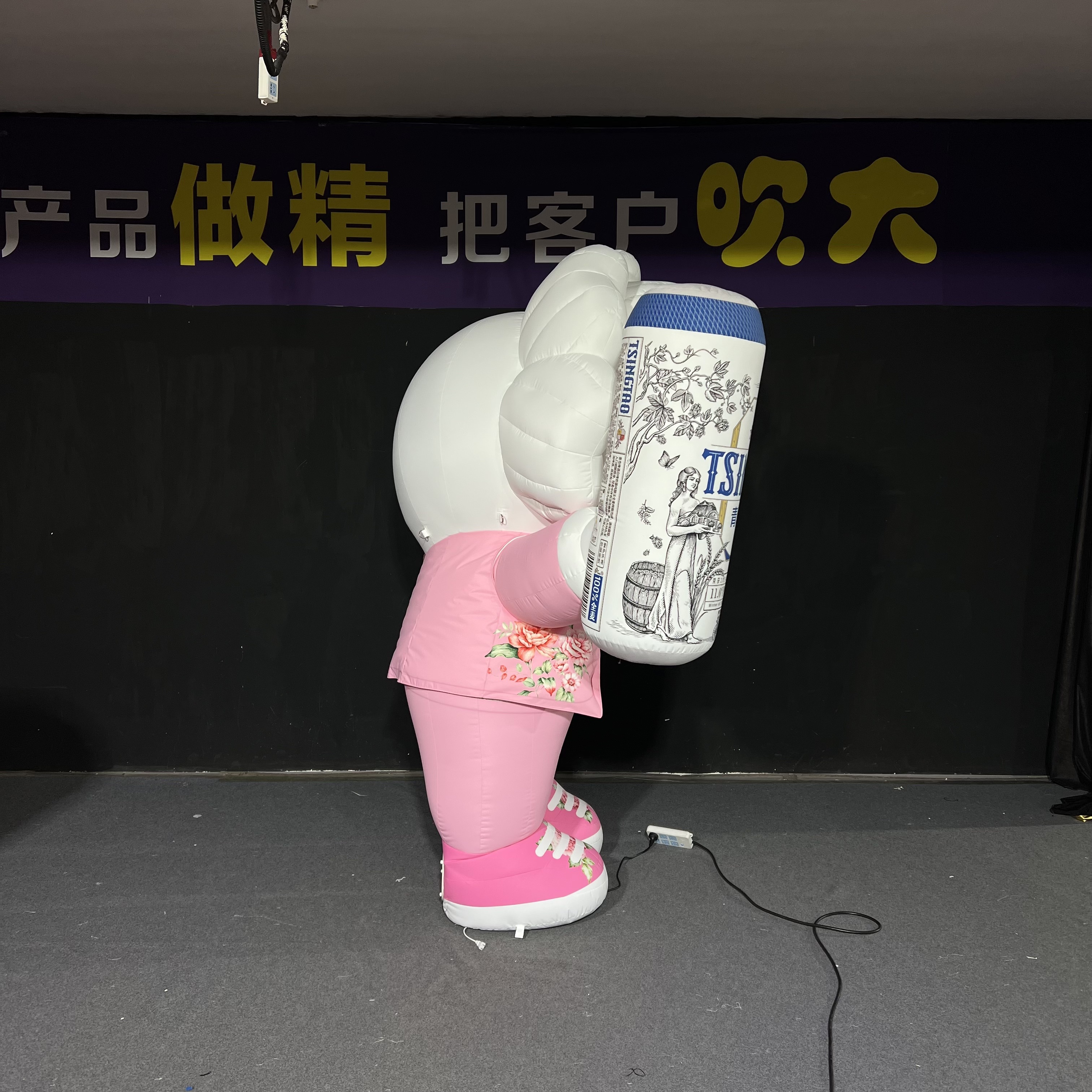 Professional Giant Inflatable Brand Mascot, Premium LED Advertising Inflatable for Commercial Promotion & Event