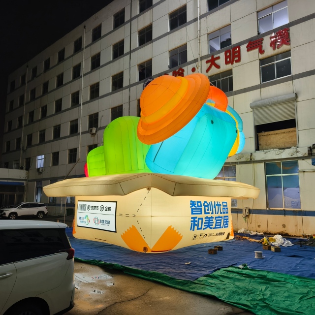Premium Custom Inflatable City Themed Installation, Long-Lasting Advertising Inflatable for Urban Branding