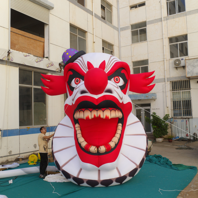 Professional Large Inflatable Horror Clown Head Prop, Premium Free-Standing Inflatable for Commercial Exhibition & Promotion