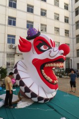 Professional Large Inflatable Horror Clown Head Prop, Premium Free-Standing Inflatable for Commercial Exhibition & Promotion