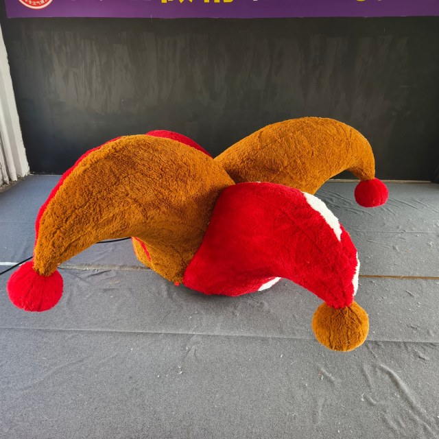 Large Fuzzy Inflatable Court Jester Hat Art Installation, Promotional Blow up Inflatable for Mall & Event