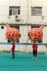 OEM Custom Handheld Inflatable Giraffe, Commercial Grade Inflatable for Carnival & Parade