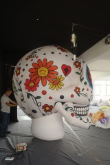 Wholesale Large Inflatable Skull Arch, Bulk LED Inflatable for Halloween Carnival & Amusement Park
