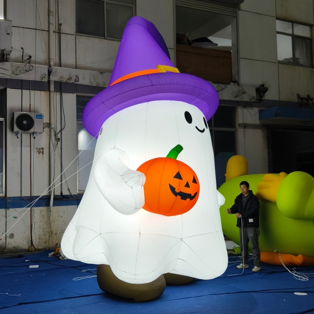 Large Inflatable Cute Ghost Mascot with Pumpkin, Promotional Blow up Inflatable for Mall & Event