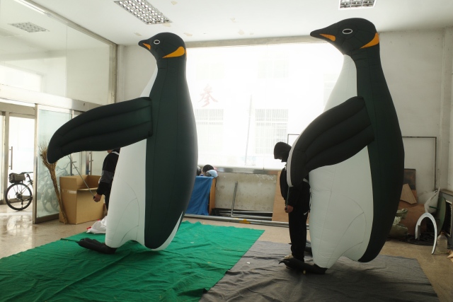 Custom Made Inflatable Realistic Penguin, Personalized Advertising Inflatable for Commercial Display & Mall