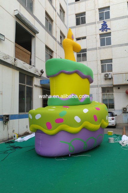 Customized Inflatable Birthday Cake Sculpture, Advertising Inflatable for Commercial Decoration & Photo Booth
