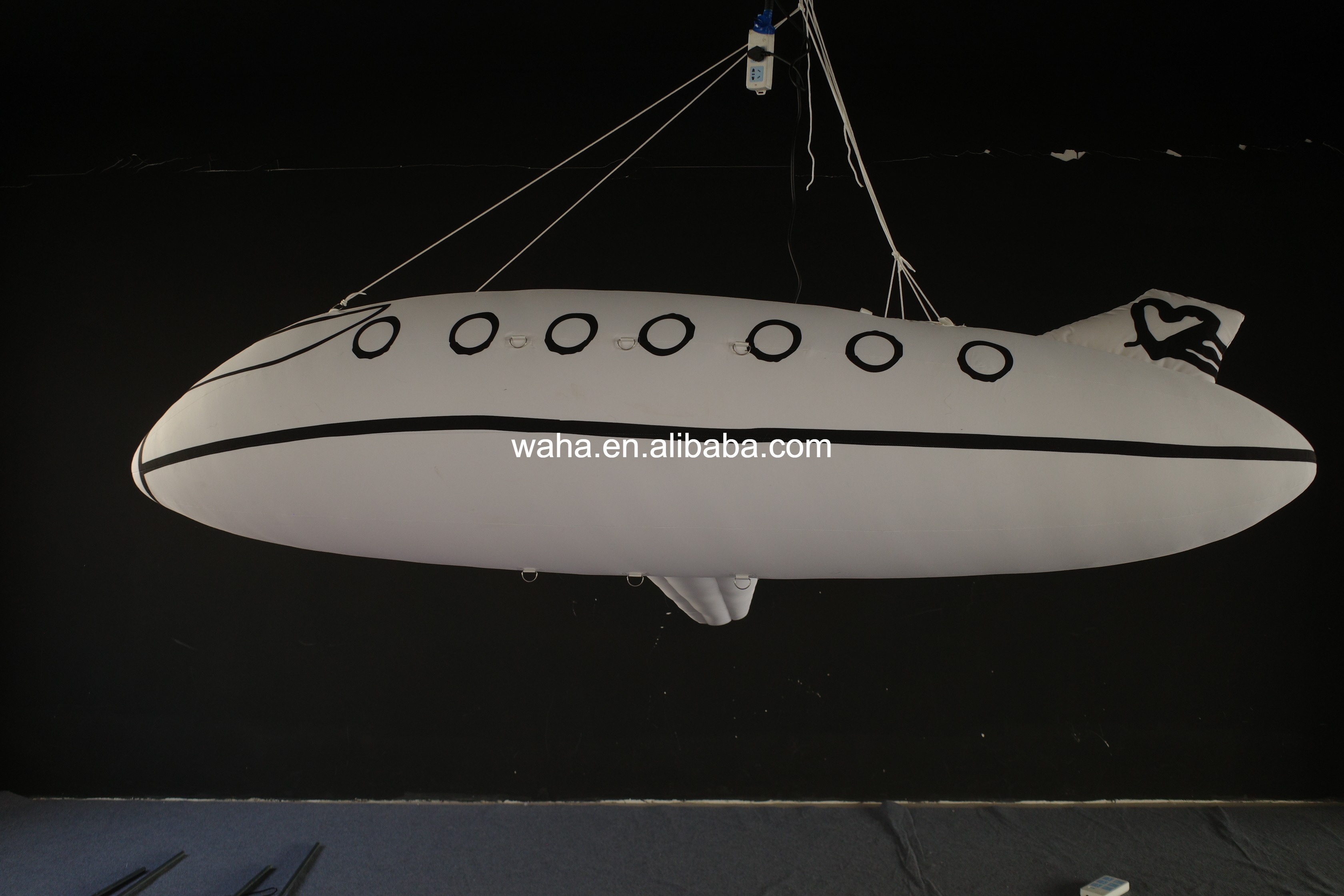 Customized Inflatable Hanging Airplane Model, Advertising Inflatable for Commercial Decoration & Photo Booth
