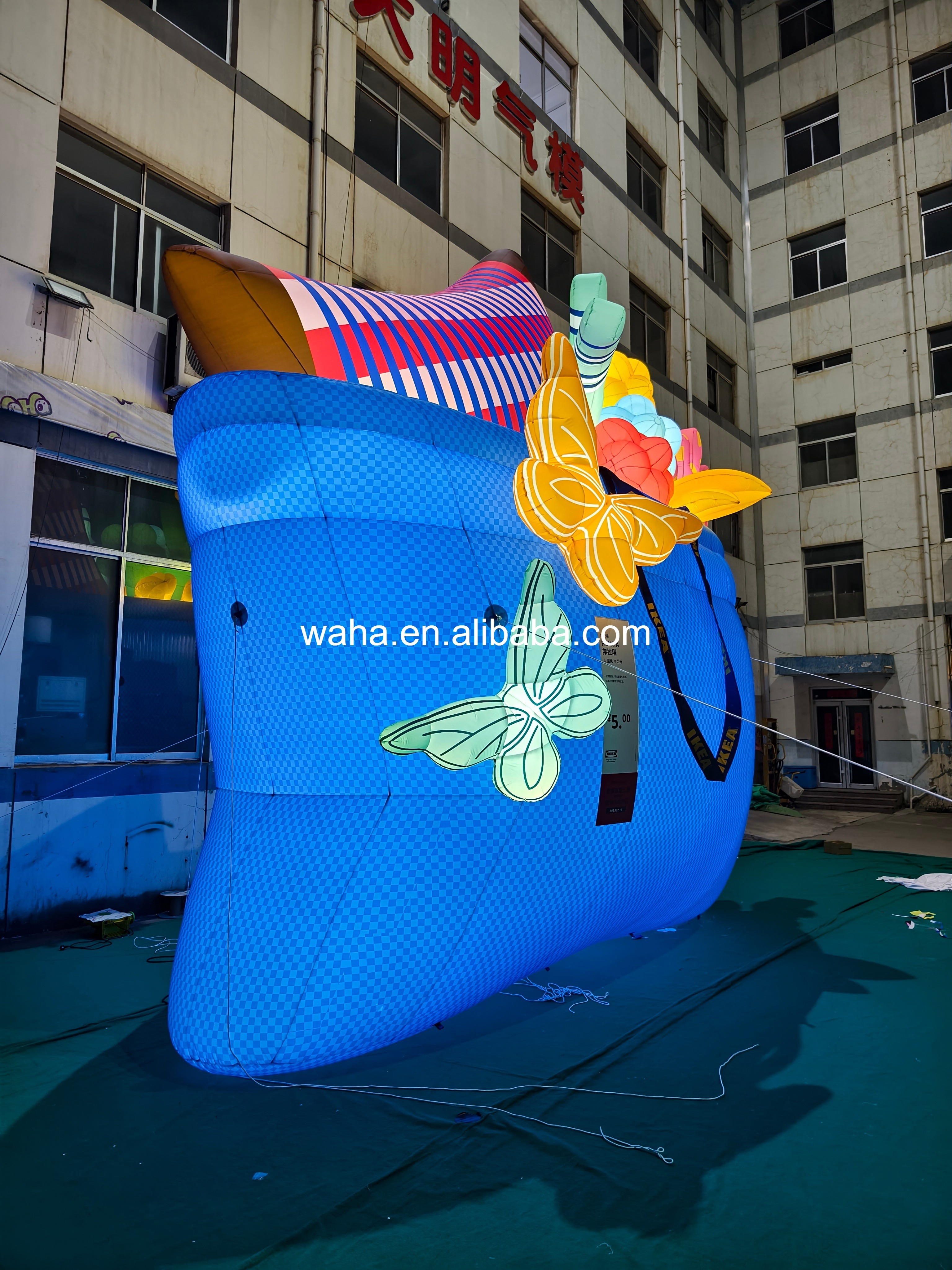 Premium Custom Retail Themed Inflatable, Long-Lasting Advertising Inflatable for Mall Branding & Retail Event
