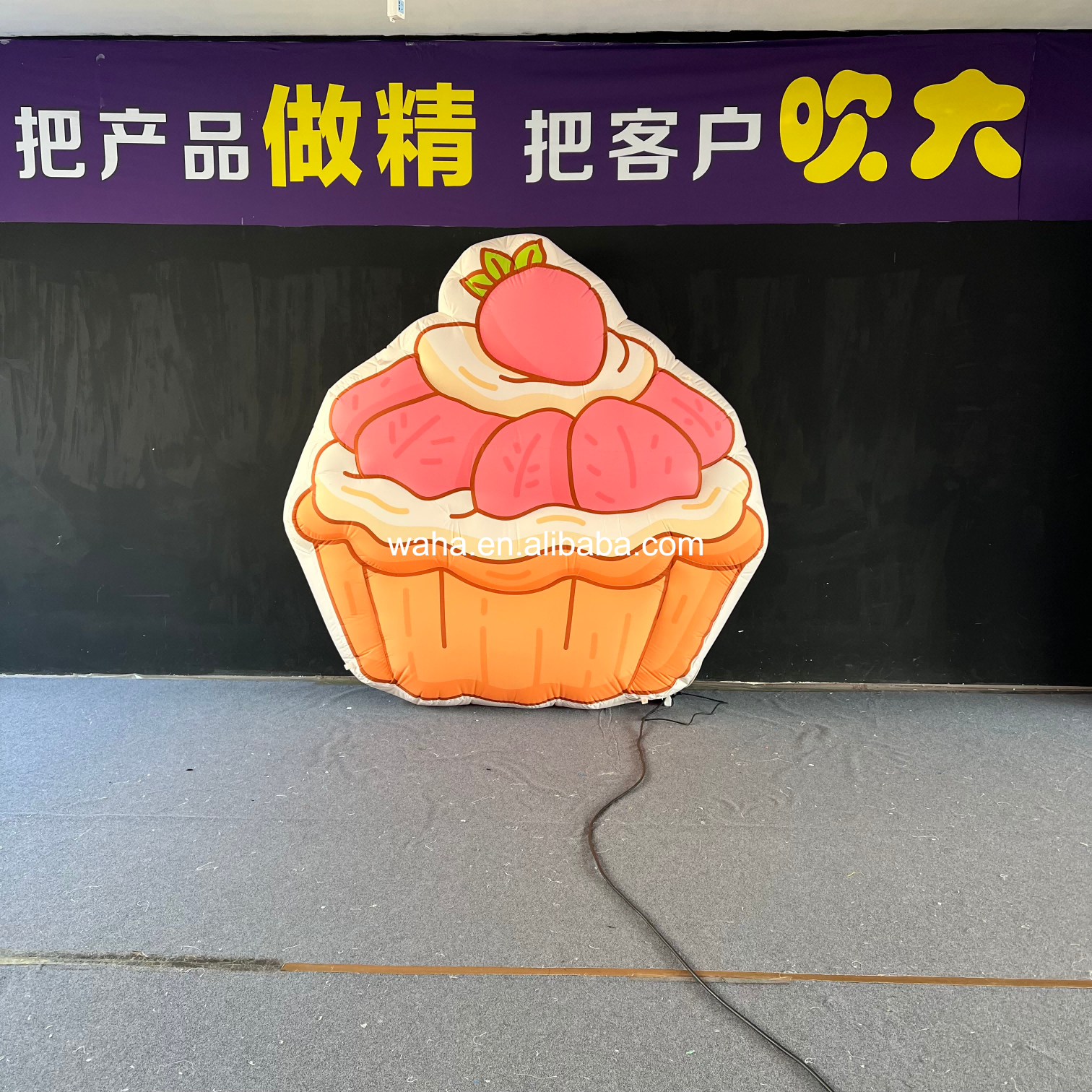 Cartoon Cupcake Inflatable Prop, Promotional Advertising Blow up Inflatable for Dessert Shop & Party