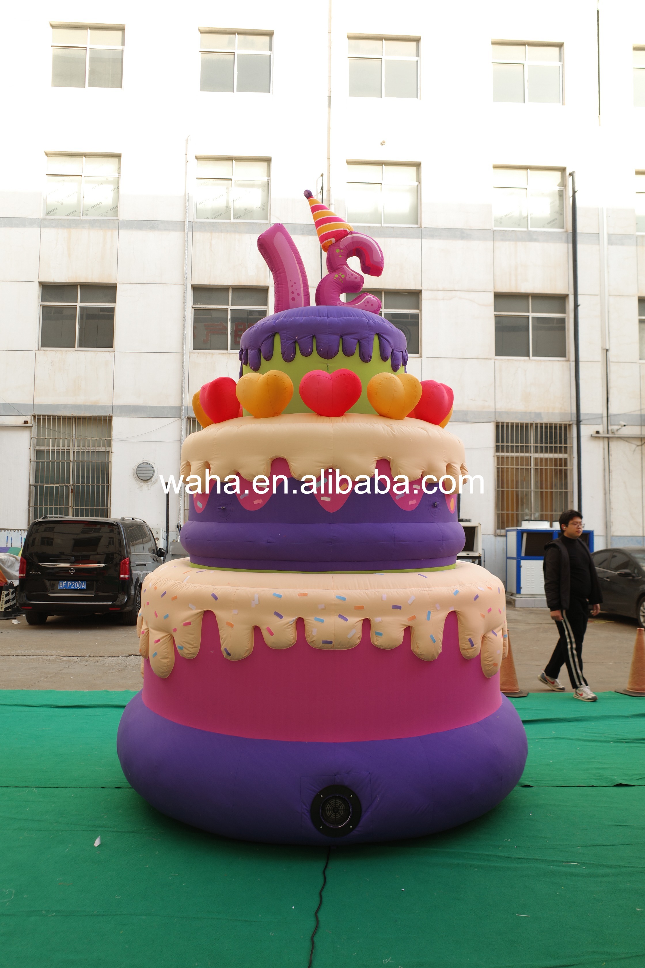Custom Printed Colorful Cake Inflatable, Personalized Advertising Inflatable for Mall & Birthday Celebration