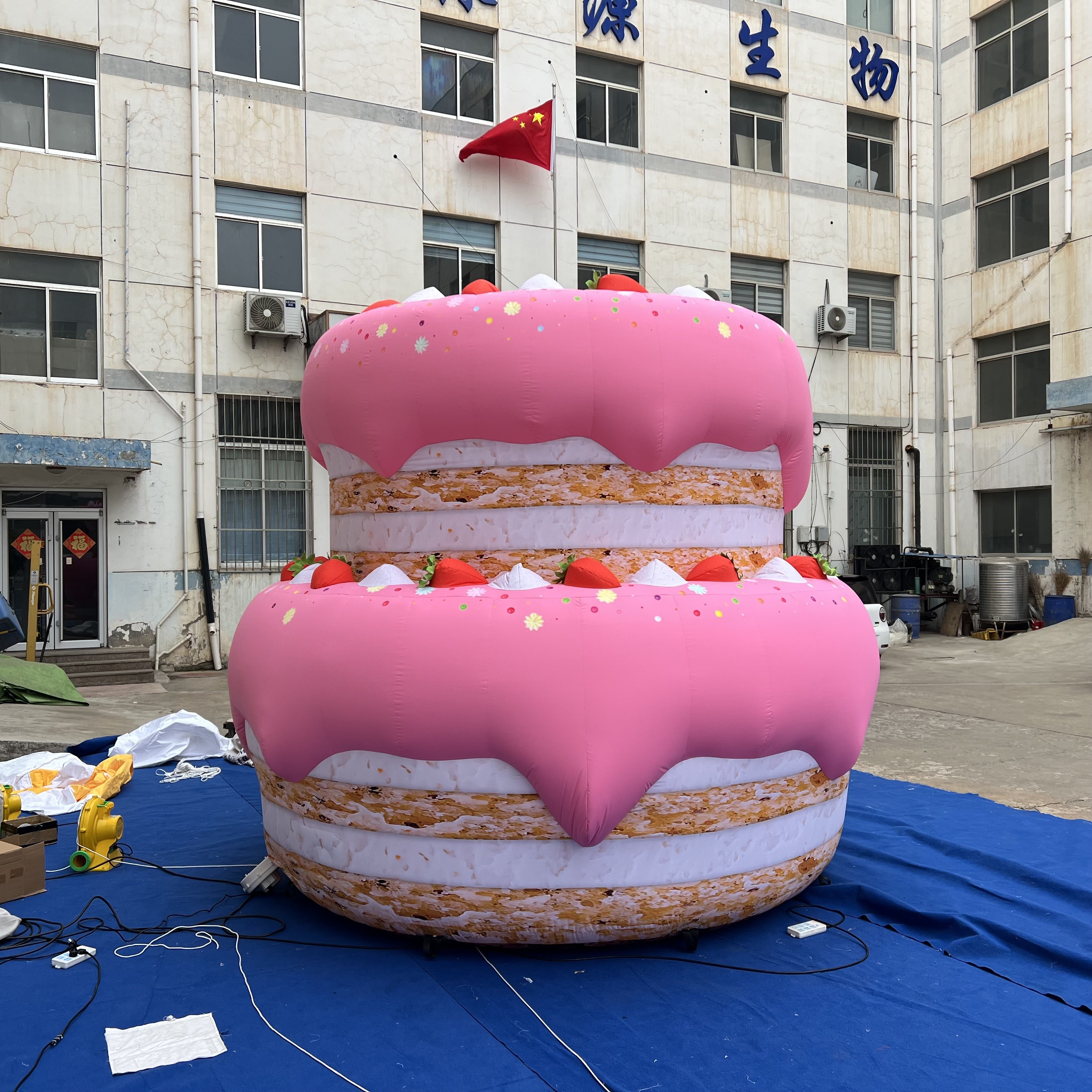 Custom Printed Pink Tiered Cake Inflatable, Personalized Advertising Inflatable for Mall & Birthday Celebration