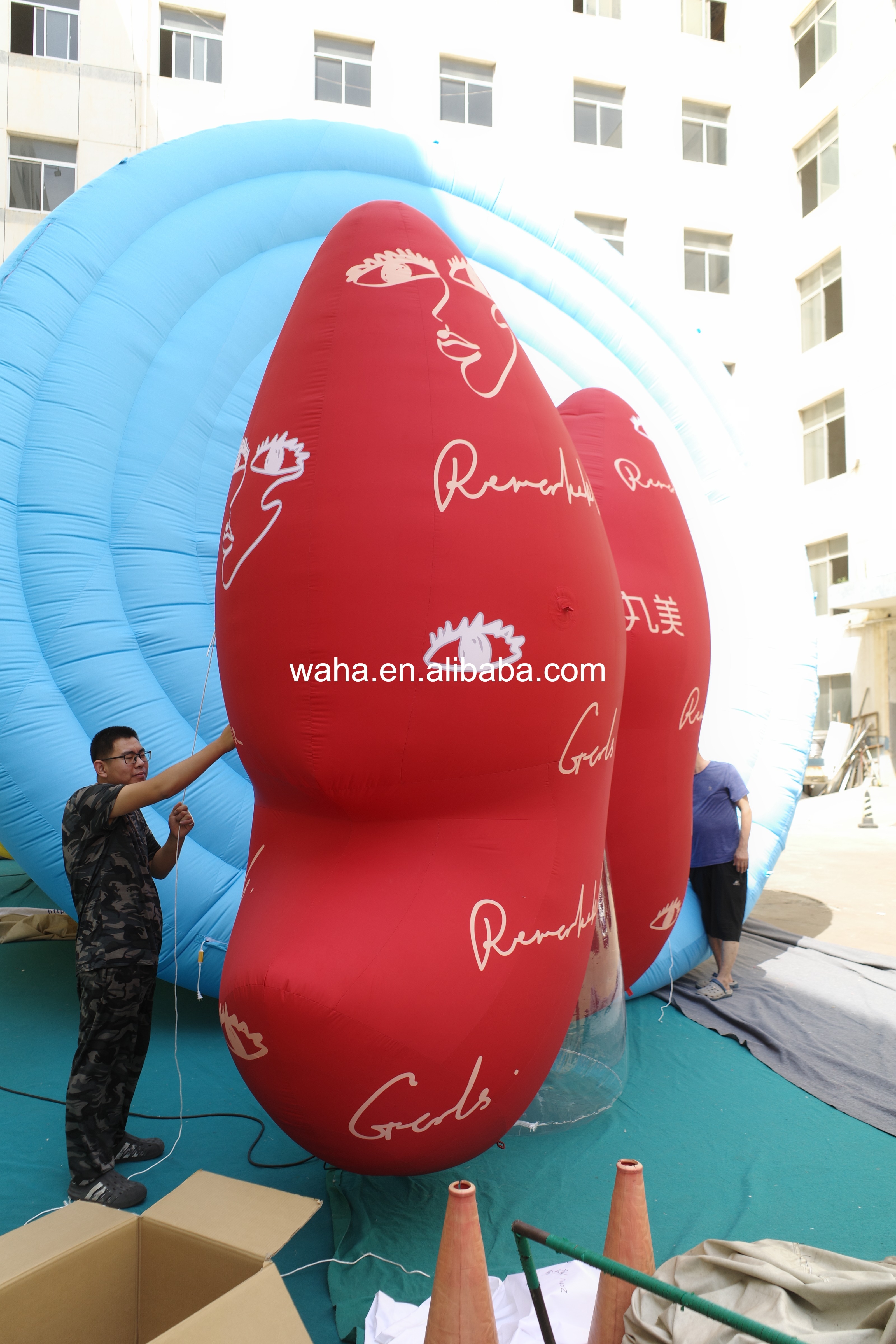 Custom Printed Polka Dot Bow Inflatable, Personalized Advertising Inflatable for Valentine's & Retail Campaign
