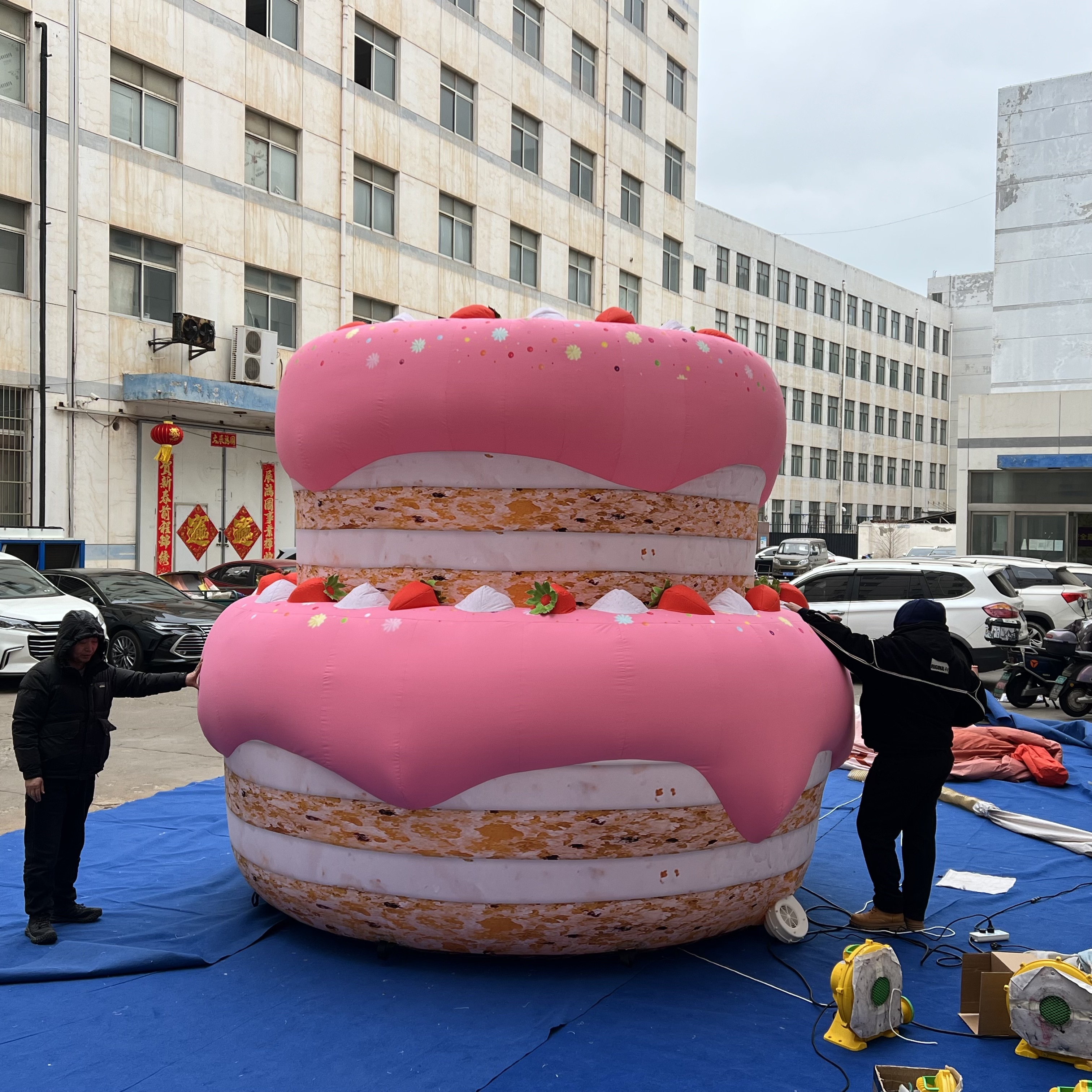 Custom Printed Pink Tiered Cake Inflatable, Personalized Advertising Inflatable for Mall & Birthday Celebration