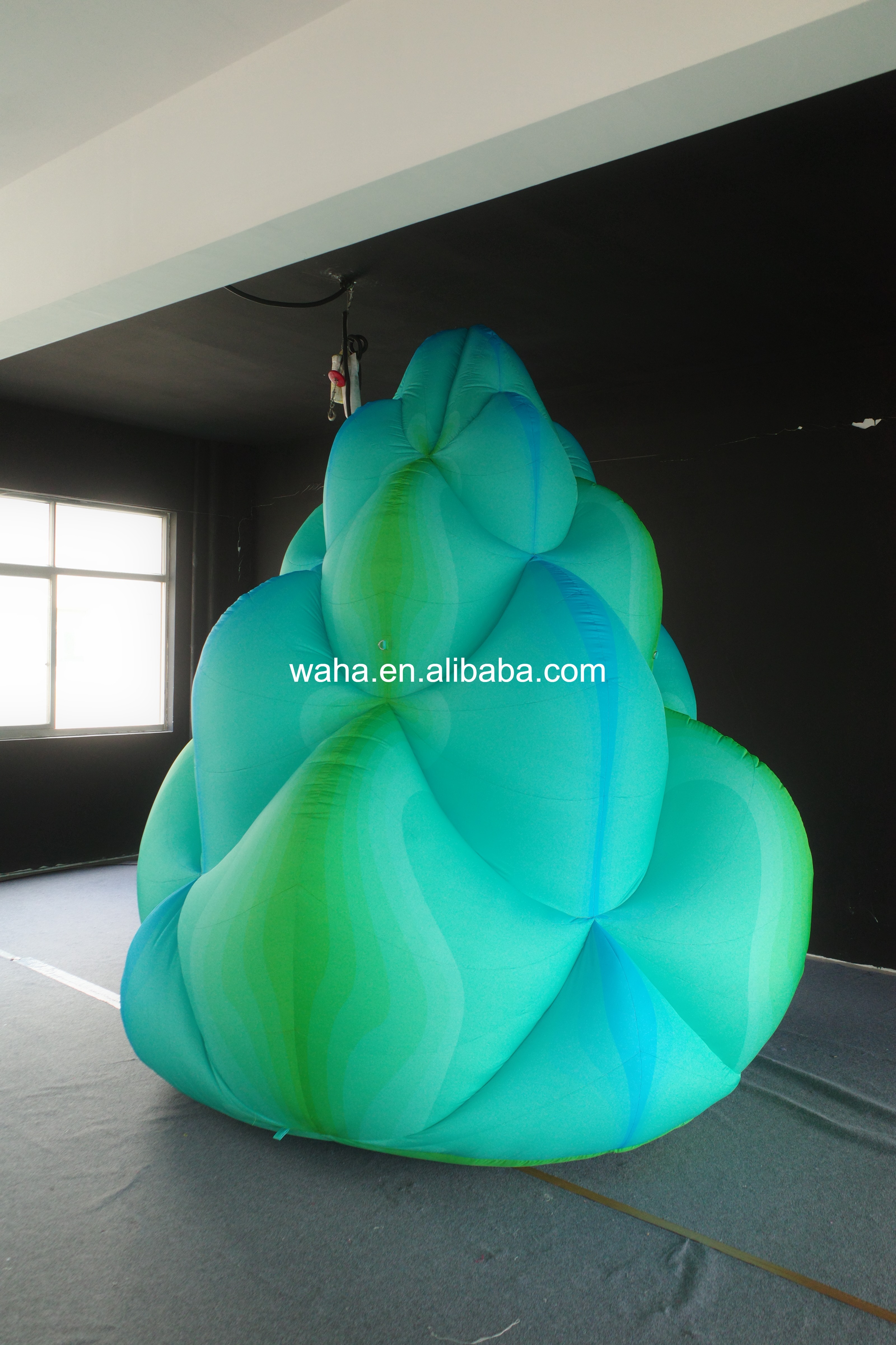 Premium Custom Abstract Nature Inflatable, Long-Lasting Advertising Inflatable for Mall & Art Gallery Display