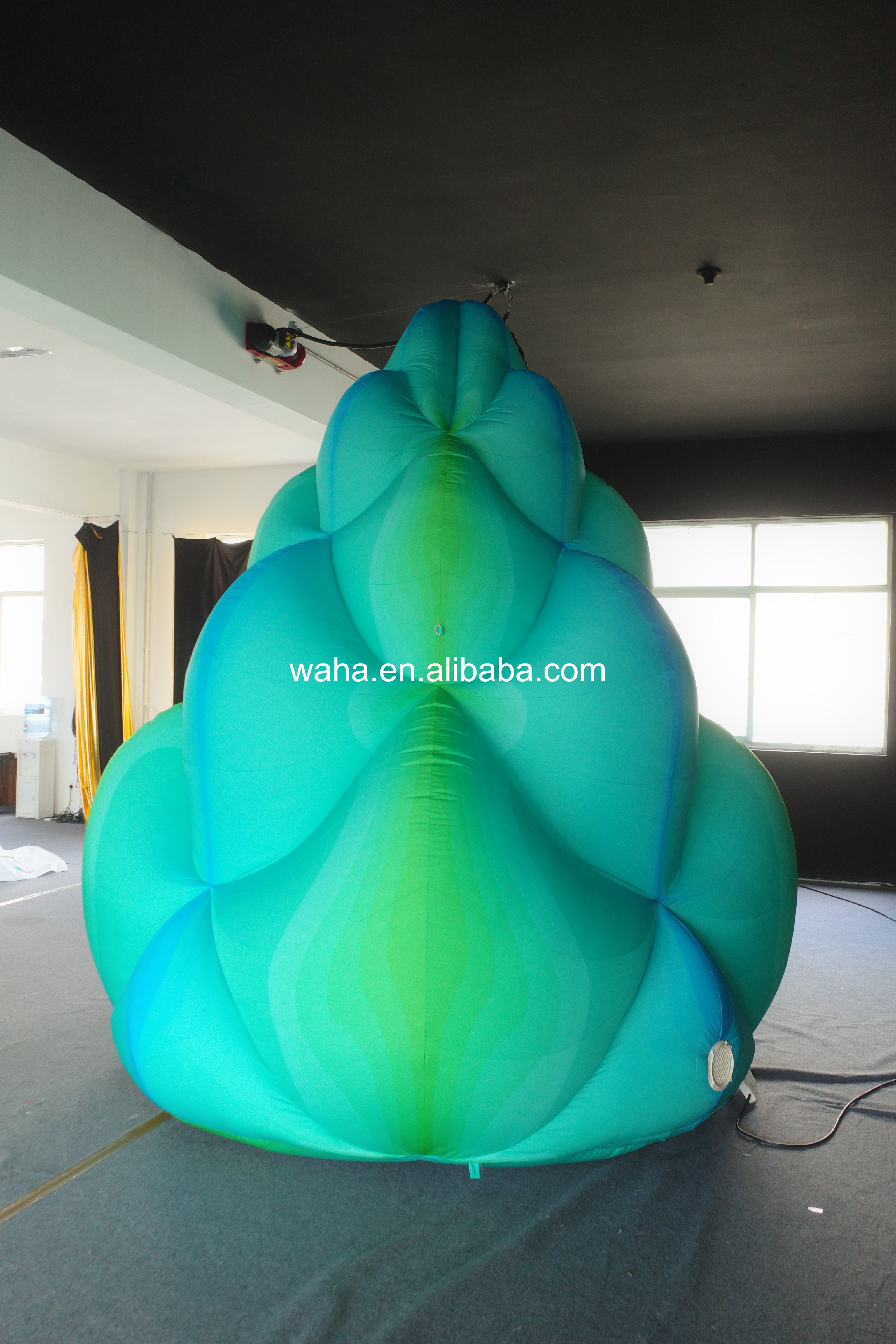 Premium Custom Abstract Nature Inflatable, Long-Lasting Advertising Inflatable for Mall & Art Gallery Display