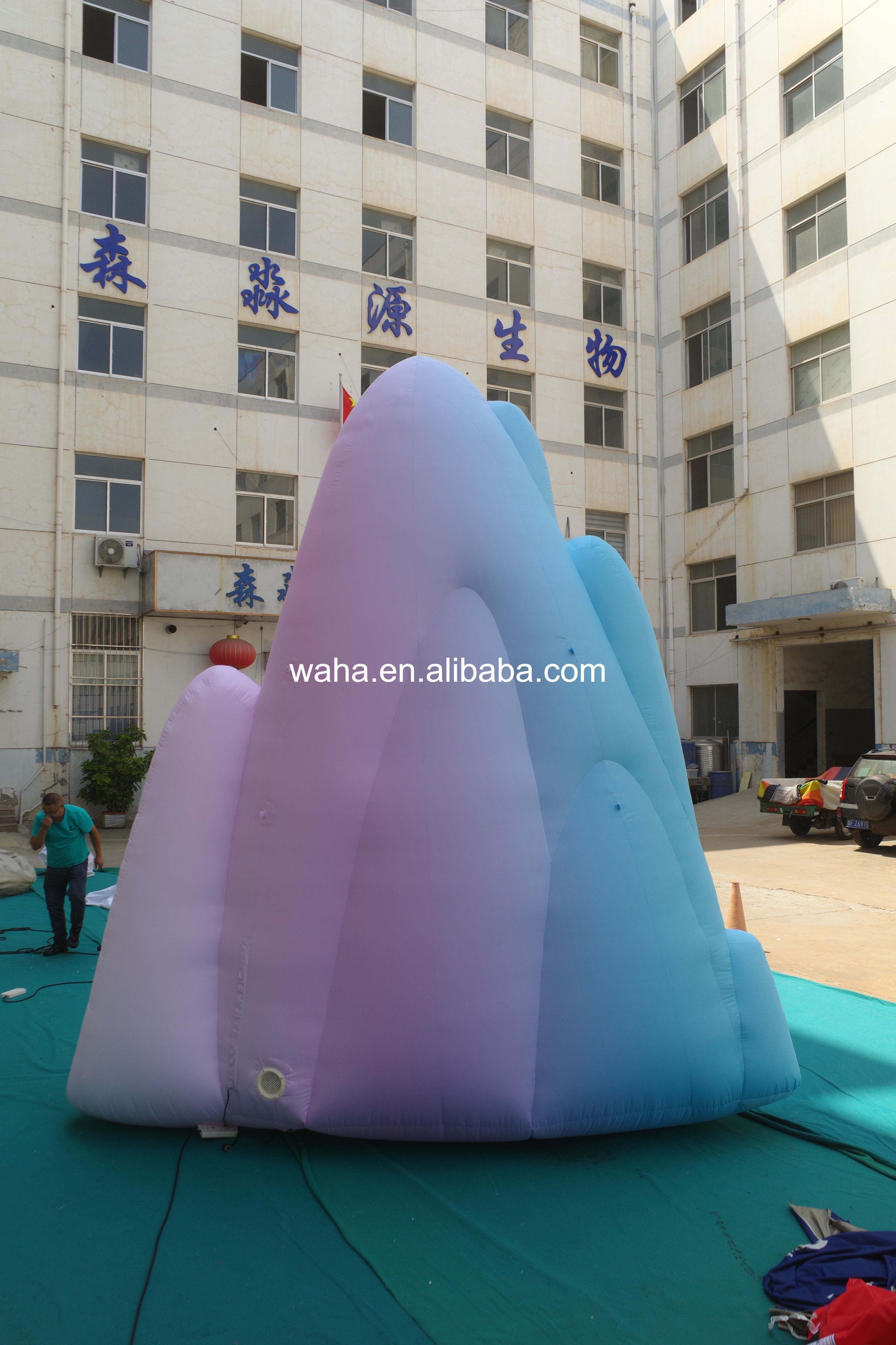 Customized Inflatable Gradient Mountain Sculpture, Advertising Inflatable for Commercial Decoration & Photo Booth