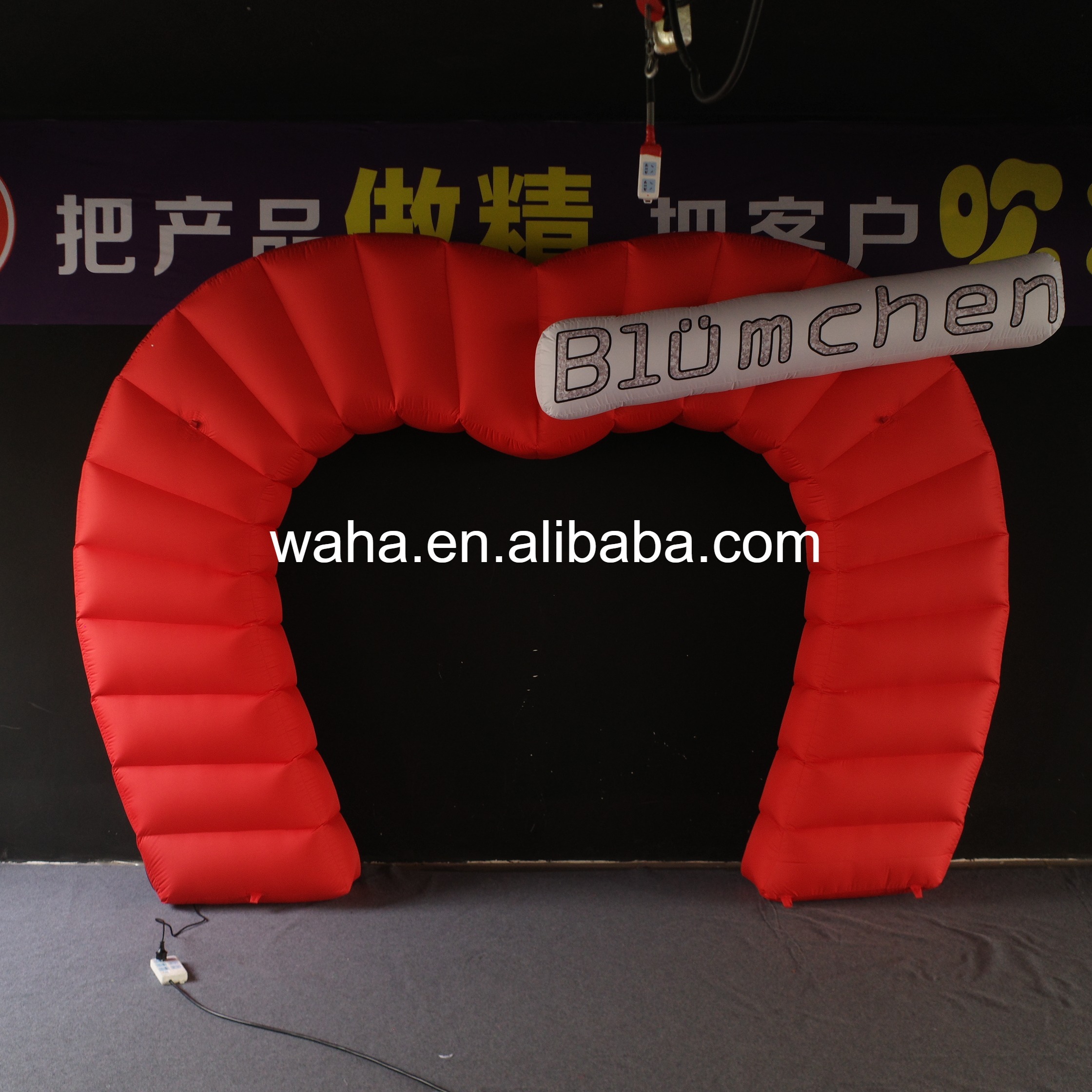 Red Heart Shaped Inflatable Arch with Daisy, Durable Advertising Inflatable for Wedding & Party Entrance