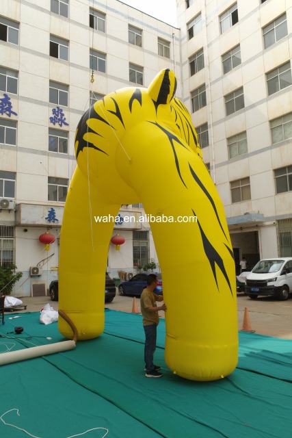 Custom Printed Animal Themed Inflatable Arch, Personalized Advertising Inflatable for Carnival & Retail Event