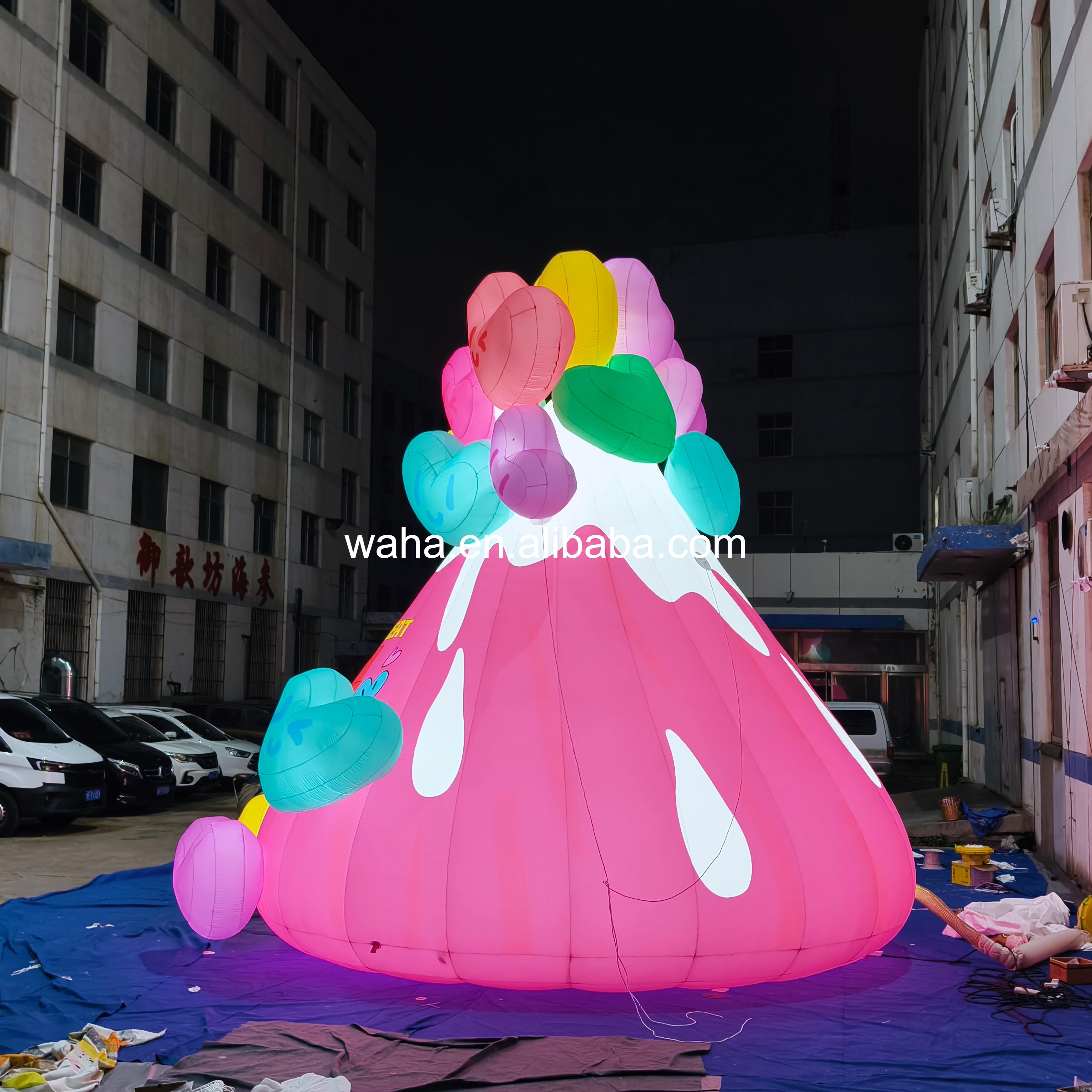 Colorful Heart Ice Cream Inflatable Prop, Promotional Advertising Blow up Inflatable for Mall & Carnival