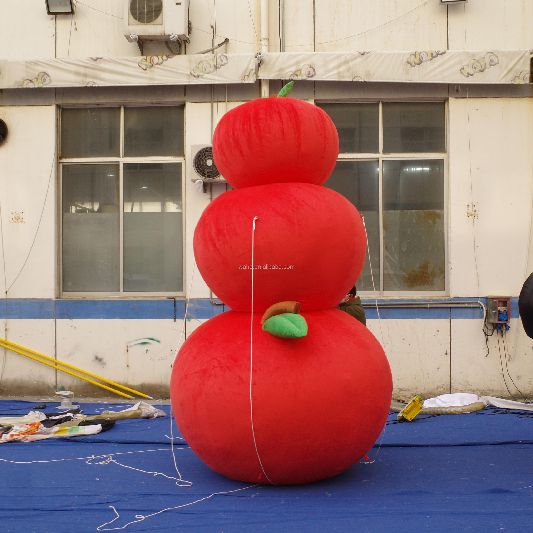 High Quality Stacked Red Apple Inflatable, Heavy-Duty Advertising Inflatable for Long-Term Outdoor Harvest Use