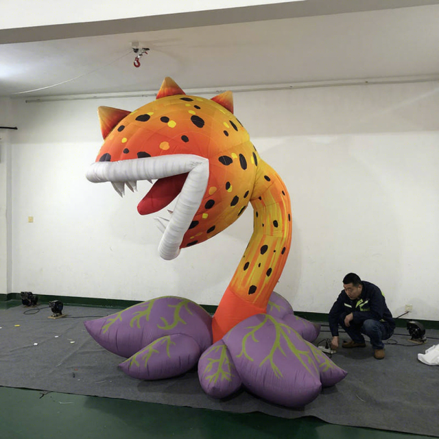 High Quality Giant Man-Eating Plant Inflatable, Heavy-Duty Advertising Inflatable for Long-Term Indoor/Outdoor Halloween Use