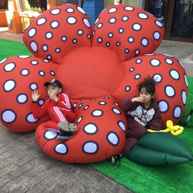 Whimsical Garden Inflatable Sculptures, Promotional Advertising Blow up Inflatable for Kids' Play Zones & Festivals