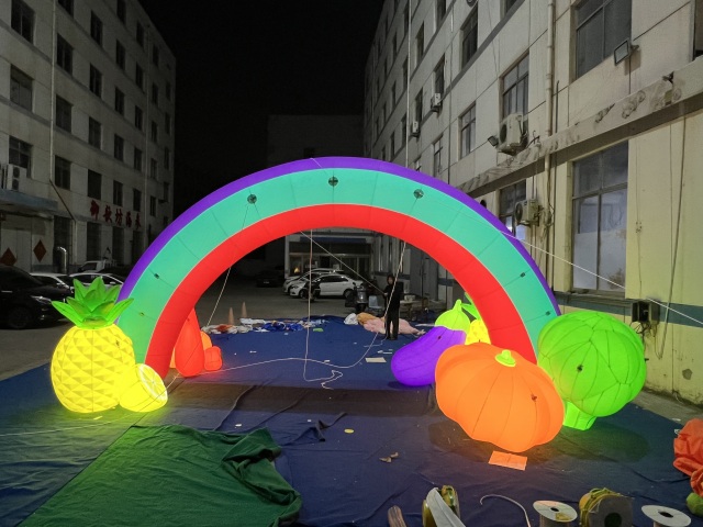 High Quality Simulation Vegetable Inflatable Arch, Heavy-Duty Advertising Inflatable for Long-Term Indoor Outdoor Use