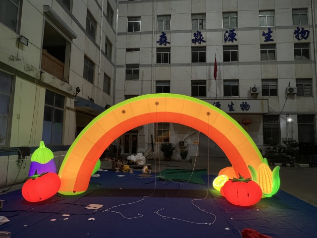 High Quality Simulation Vegetable Inflatable Arch, Heavy-Duty Advertising Inflatable for Long-Term Indoor Outdoor Use