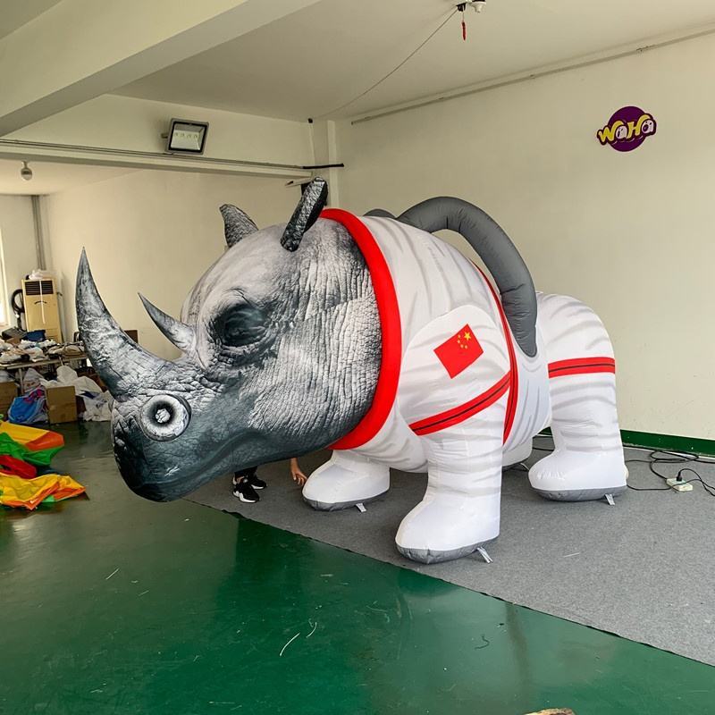 Custom Printed Space Themed Animal Inflatable, Personalized Astronaut Creature for Exhibitions
