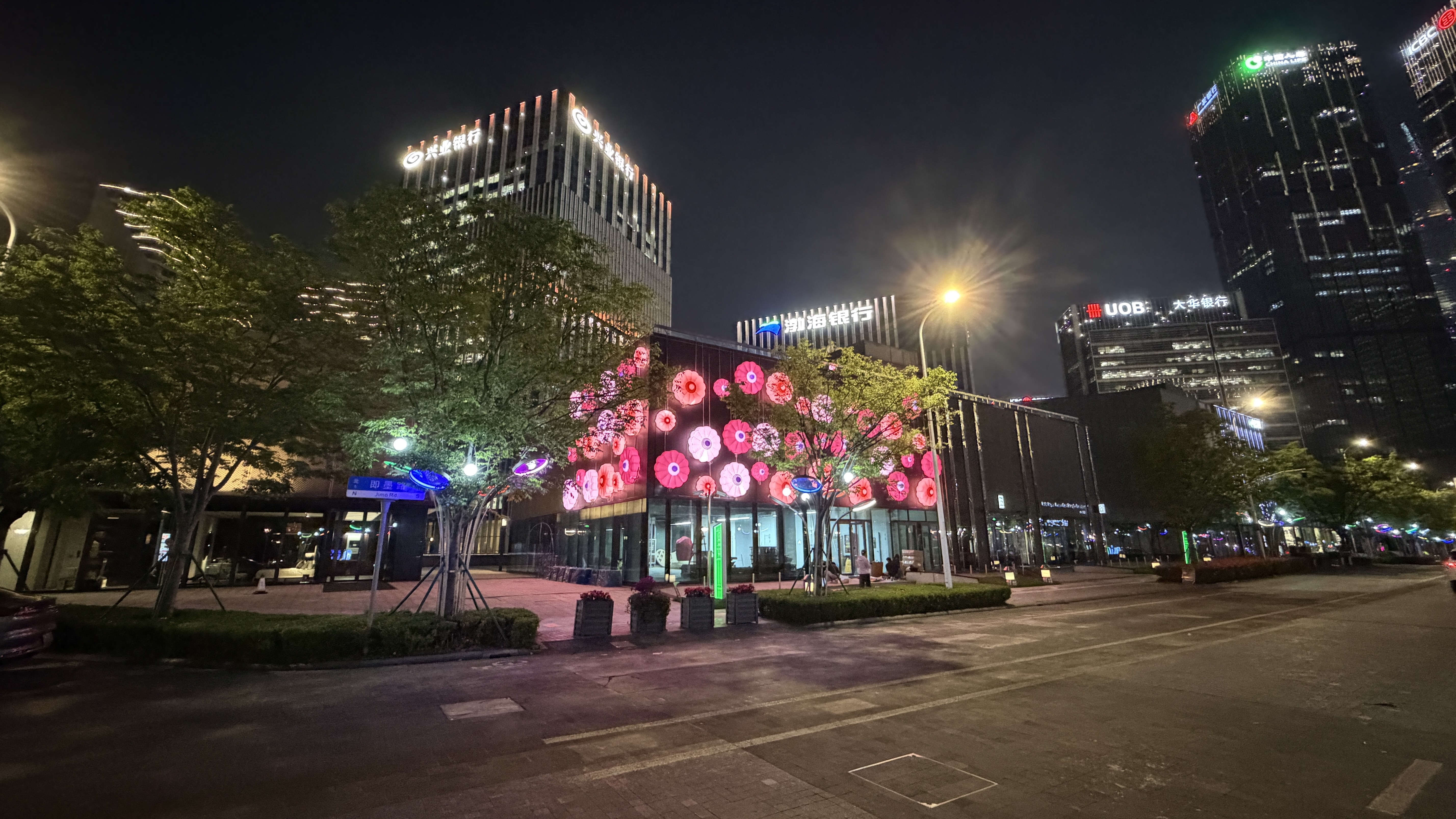 Brand Custom IP Inflatable for Commercial Decoration, Retail Advertising & Themed Large Event Decor