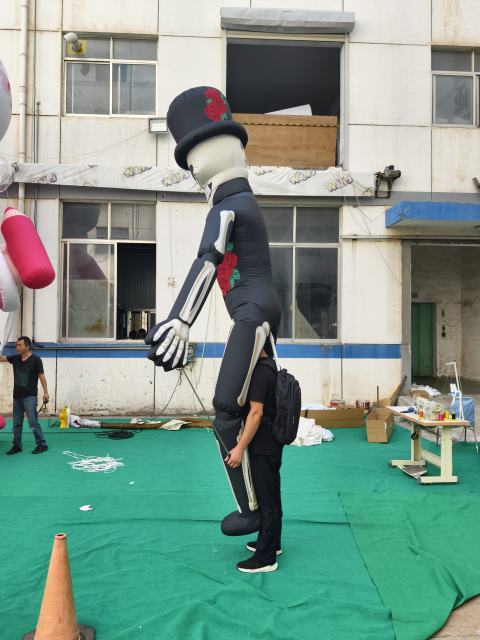 Customized Inflatable Walking Skeleton Giant Puppet | Inflatable Factory for Halloween, Day of the Dead & Parade Decoration