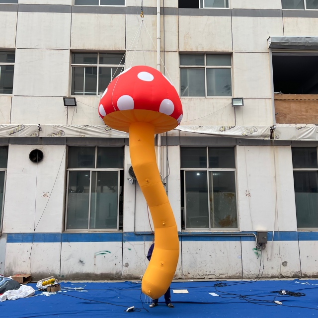 Cartoon Inflatable Mushroom Decoration Custom Size OEM Waterproof PVC for Outdoor Festival Event Display