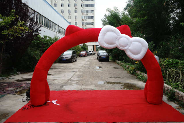 Giant Inflatable Green Heart Arch with LED Lights Meichen Event Entrance Display Inflatable Factory Direct Supply