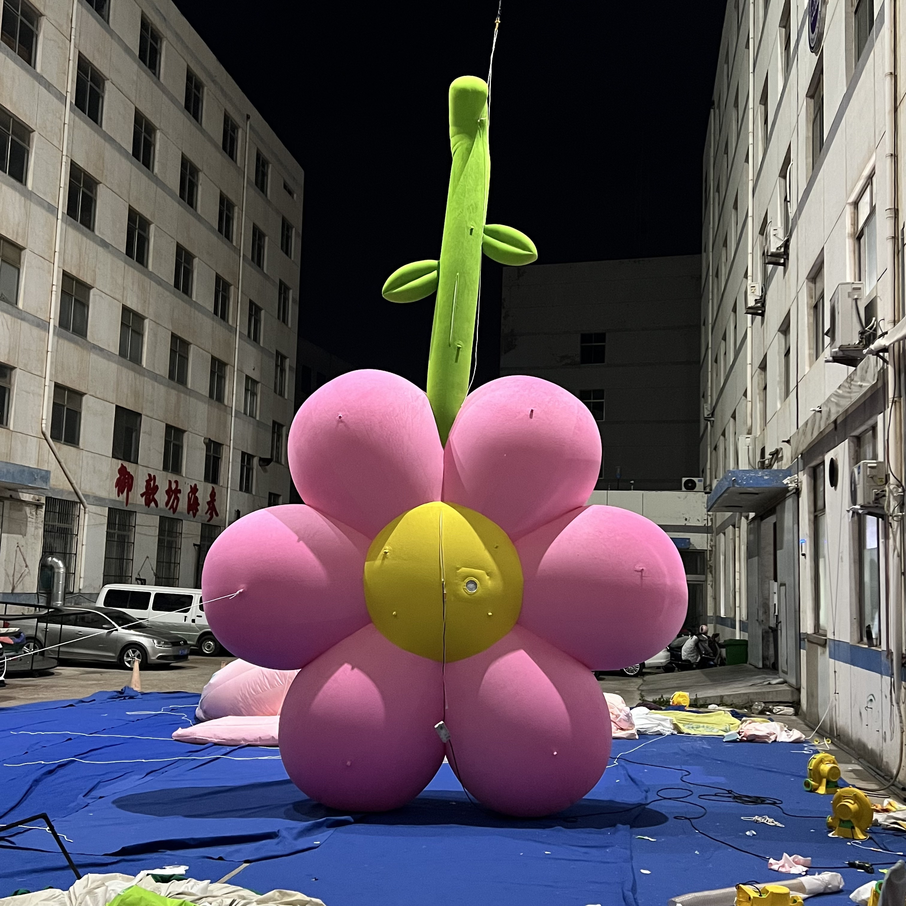 Custom Luxury Velvet Pink Flower Inflatable Decoration for Mall Event Display Decoration | Professional Inflatable Factory