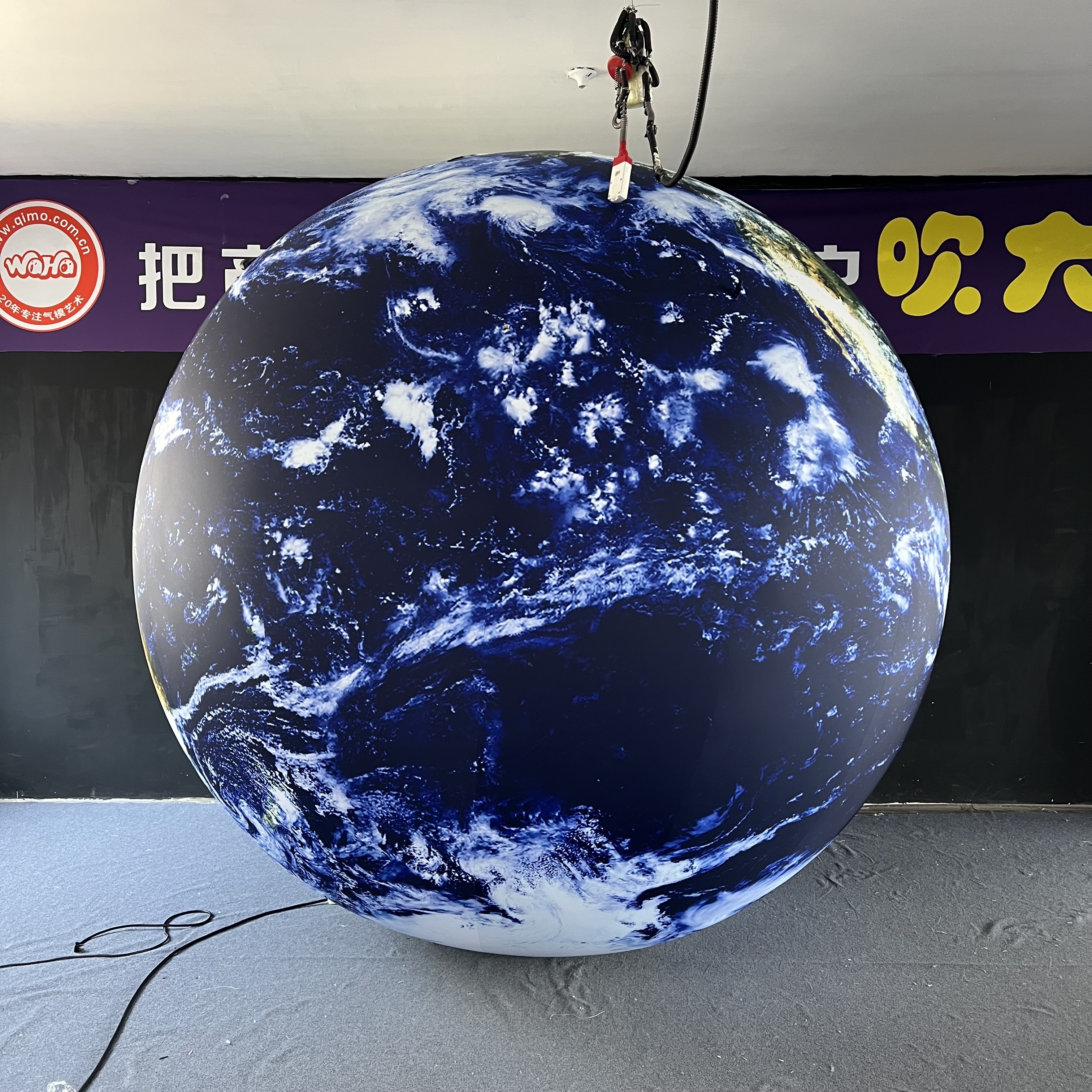 Custom Giant Earth Globe Inflatable Sculpture for Exhibition Mall Display Decoration Professional Inflatable Factory Manufacture