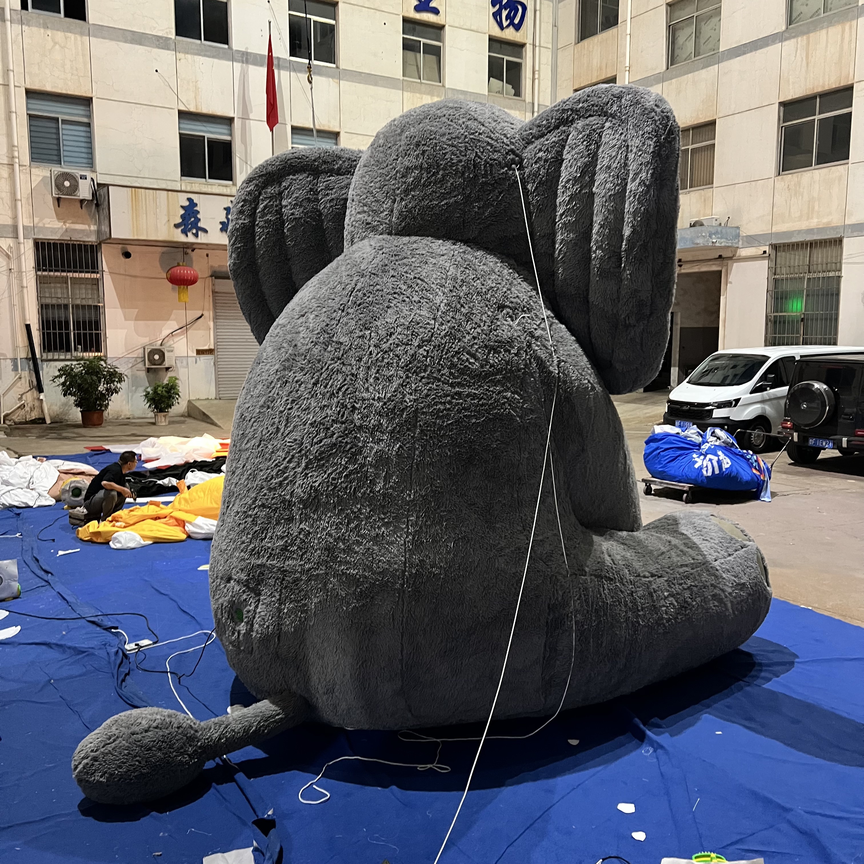 Custom Giant Plush Elephant Inflatable Decoration for Mall Event Display Decoration Professional Inflatable Factory Manufacturer