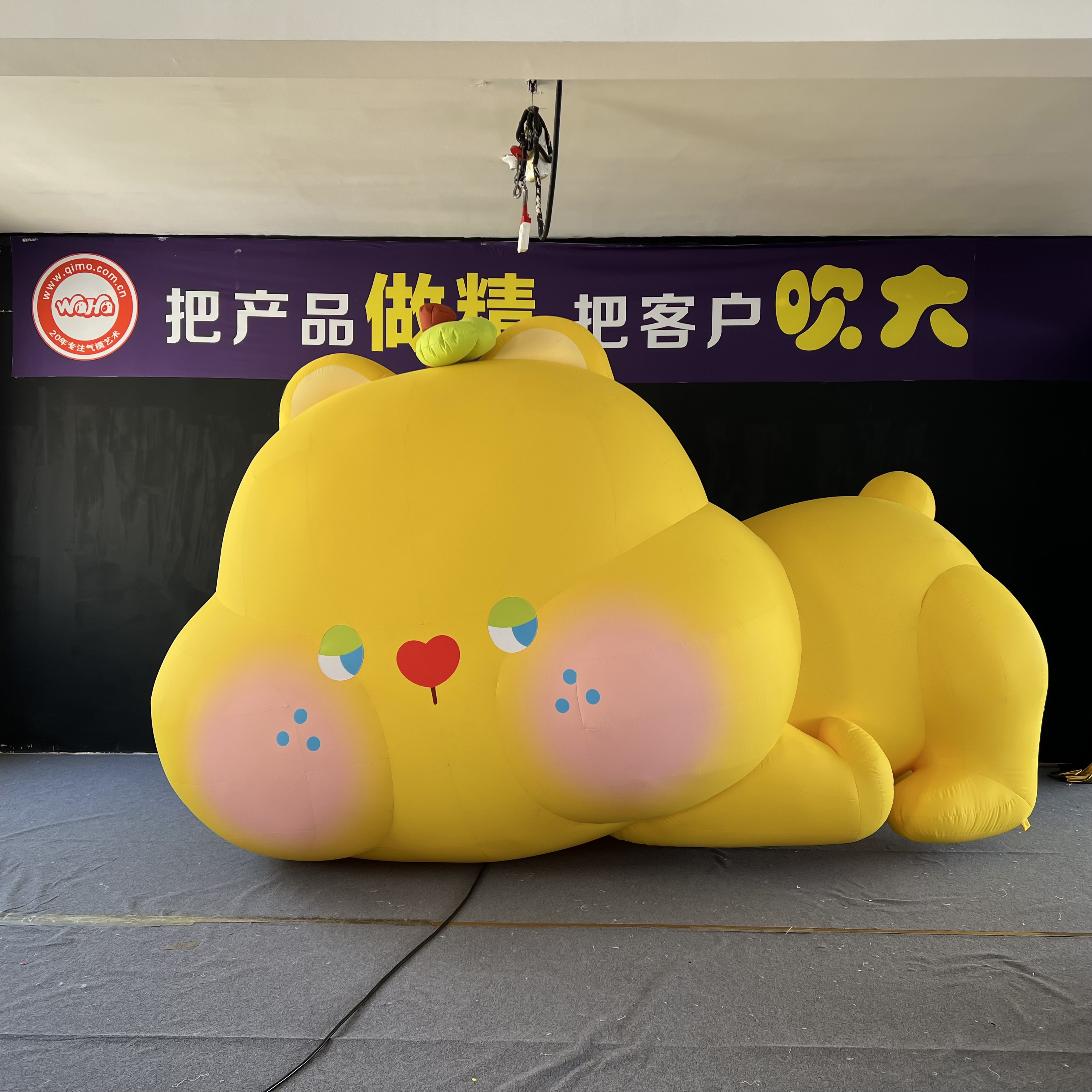 Custom Giant Waterproof Inflatable Chipmunk IP Mascot, Outdoor Decor for Mall Park & Festival Promotion