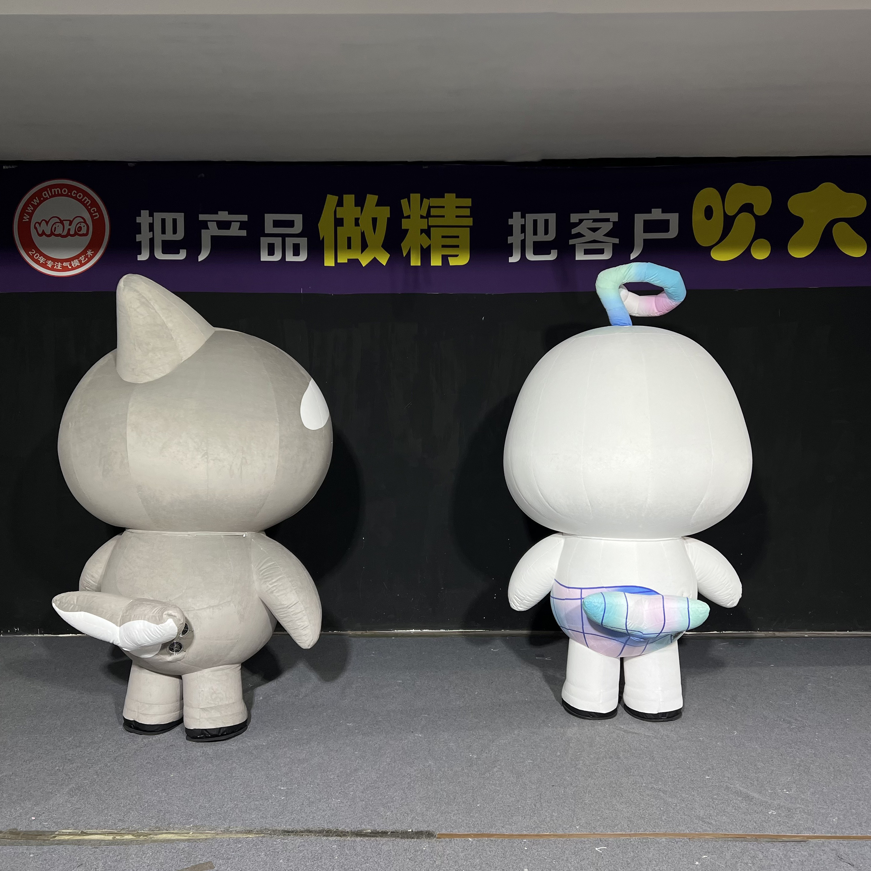 White Whale & Shark Inflatable Mascot Costume, Walking Full Body Cosplay Suit, Oceanarium Parade Performance Outfit, Waterproof Inflatable Character Doll Attire for Marine Park, Festival Street Shows & Public Entertainment Performances