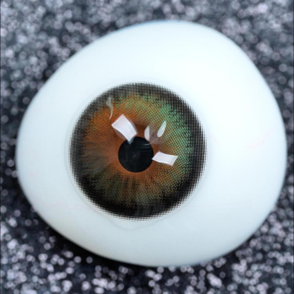 2pcs LolaDiva Duskwood Green | 1-Year Contact Lenses