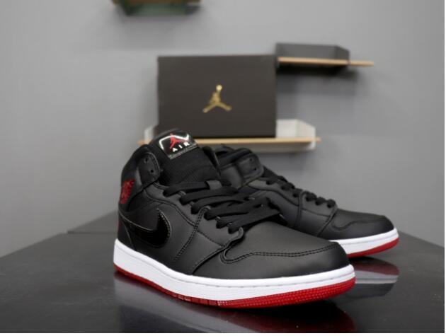 NK AJ 1 MID 554725-124