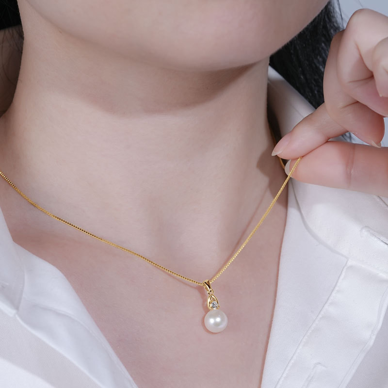 9-10mm Freshwater White Pearl Vacation Pendant Necklace