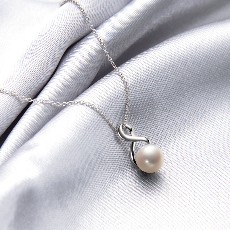 9-9.5mm Round Shape Freshwater Pearl Pendant Necklace
