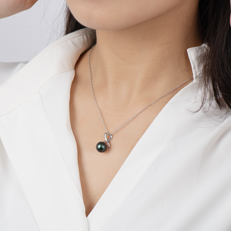 9-9.5 mm Natural Tahitian Black Pearl Infinity Pendant Necklace