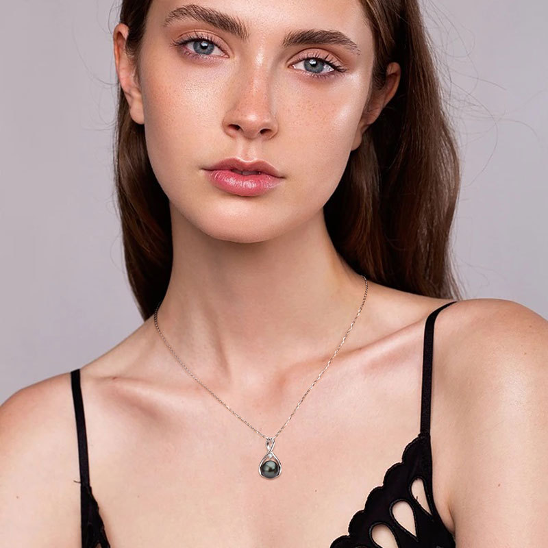 Elegant 9-10 mm Tahitian Black Pearl Infinity Pendant Necklace with 2 mm Moissanite