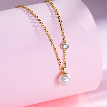 7 mm Freshwater Pearl Pendant with 3 mm Zircon Stone Necklace