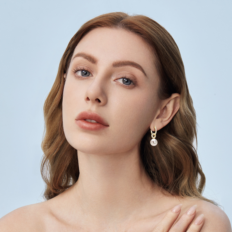 High-grade 9-10 mm  AAAA Shell Pearl with Zircon Stones  Hoop Earrings