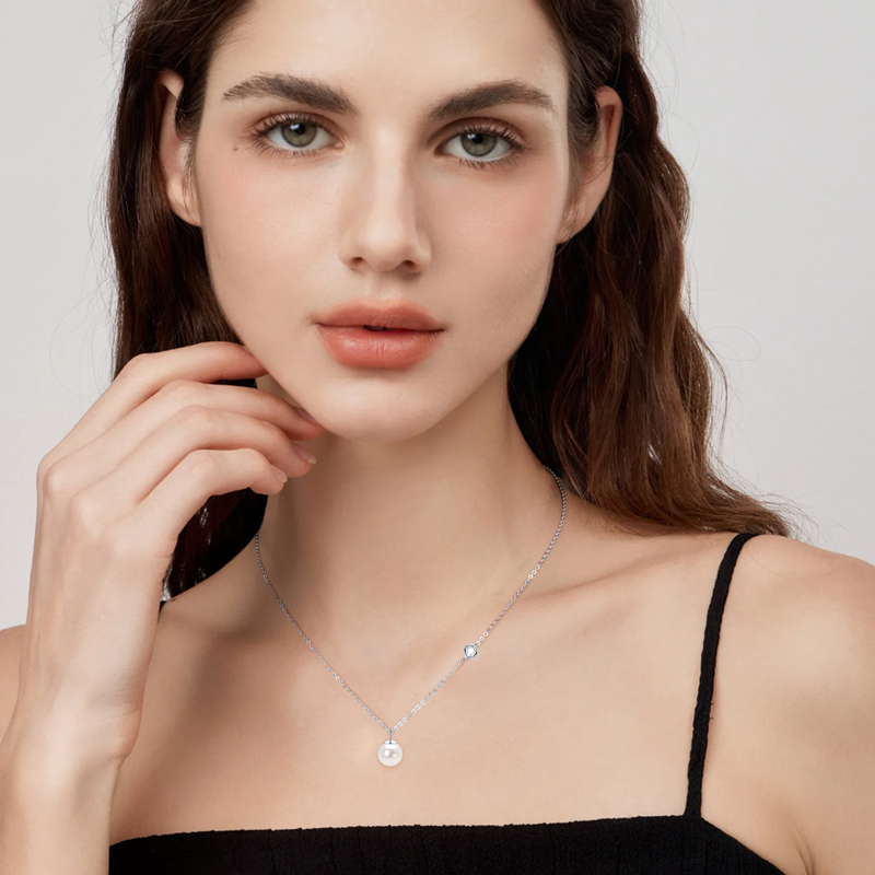 7 mm Freshwater Pearl Pendant with 3 mm Zircon Stone Necklace