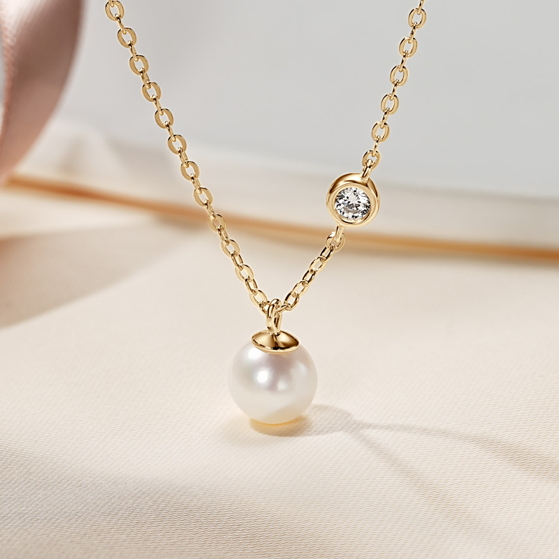 7 mm Freshwater Pearl Pendant with 3 mm Zircon Stone Necklace