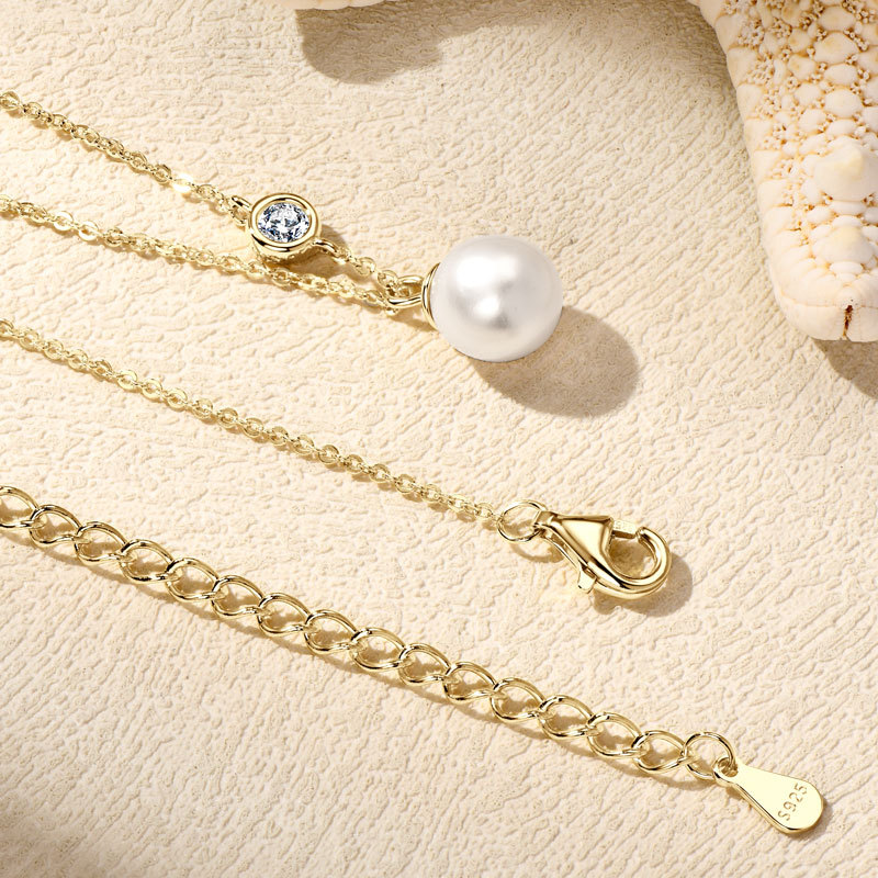 7 mm Freshwater Pearl Pendant with 3 mm Zircon Stone Necklace